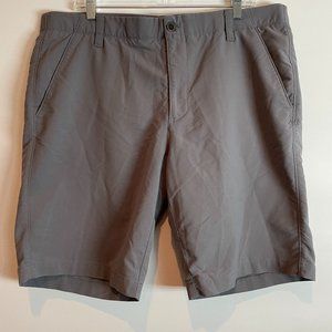 Under Armour Men's Golf Shorts  Size 38 - Loose Fit Gray Color